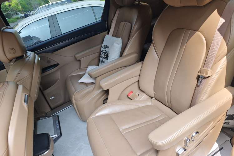 Used Buick GL8 2020 ES Land Cruiser 653T Flagship Model
