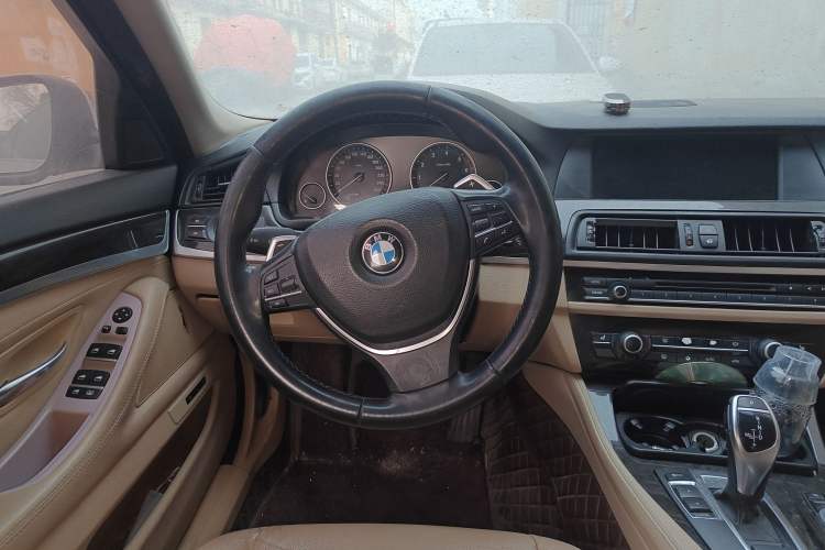 Used BMW 5 Series 2011 535Li Leading Model