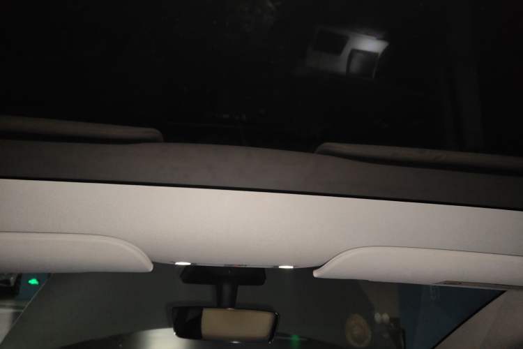 Used Tesla Model Y 2021 Long-Range All-Wheel-Drive Version 3D7