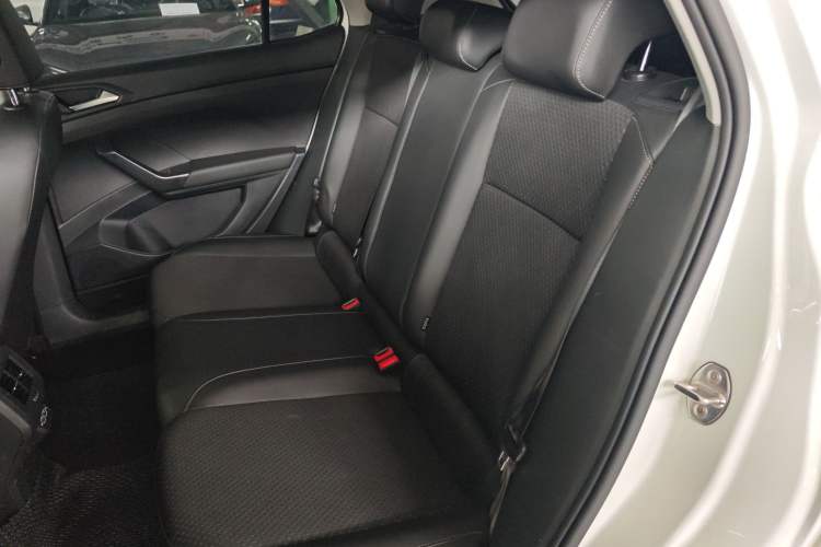 Used Volkswagen Tacqua 2021 200TSI DSG JoyConnect Edition