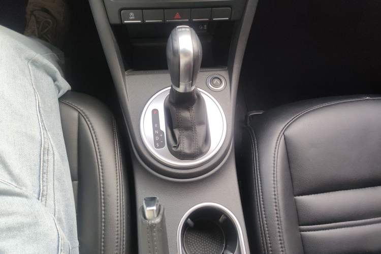 Used Volkswagen Beetle 2015 180TSI model Gear Lever