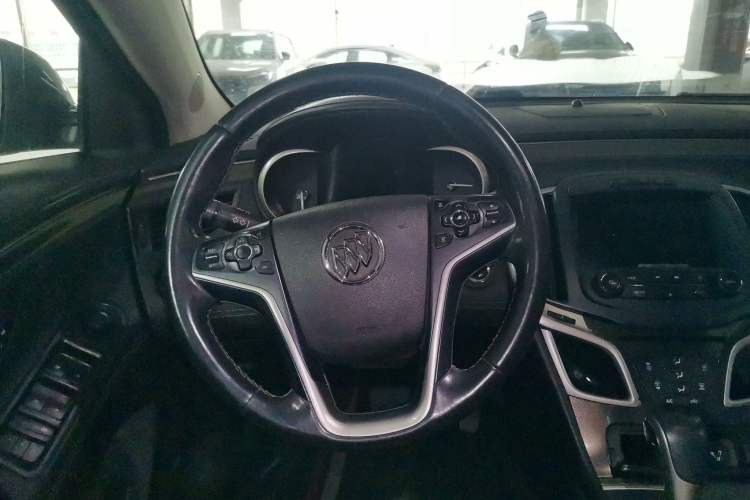 Used Buick LaCrosse 2013 2.0T SIDI Smart Luxury Flagship Edition Steering Wheel