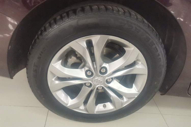 Used Buick GL8 2017 28T Avenir Avia National Emission Standard V