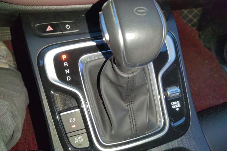 Used GAC Trumpchi M6 2021 PRO 270T Automatic Luxury Edition Gear Lever