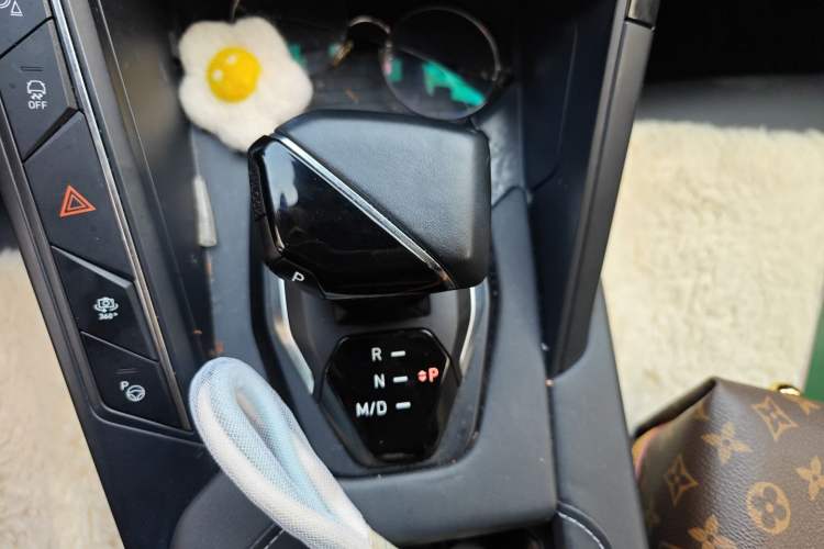 Used Lynk & Co 06 2021 1.5T Shero Pink Special Edition
