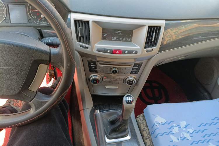 Used Brilliance Junjie 2011 1.6L Manual Economy Model Audio And AC Panel