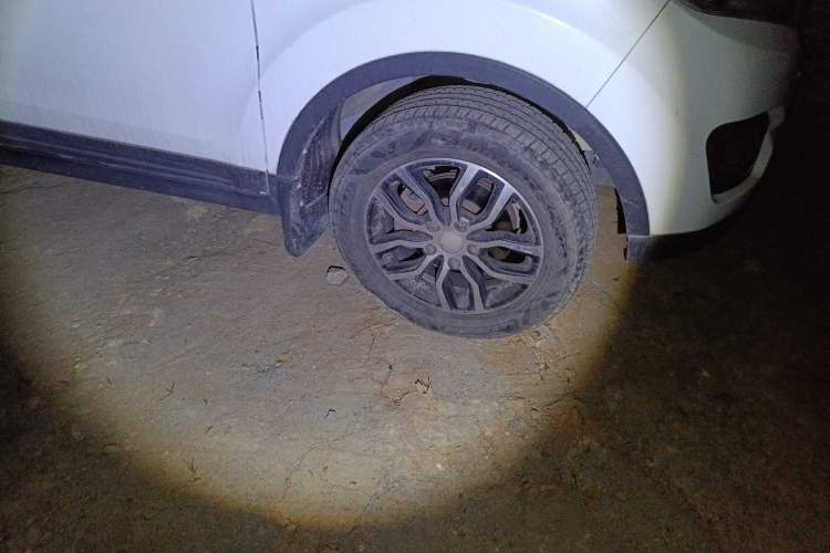 Used Lifan Auto Myway 2016 1.5L Manual Elite Version Right Front Wheel Hub