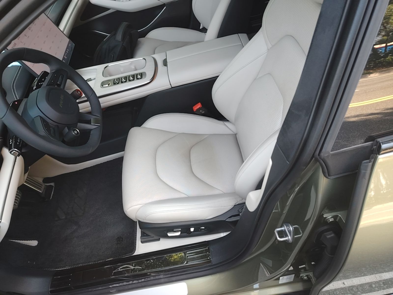 Xiaomi Auto SU7 2024 Four-Wheel Drive Ultra-Long Range Advanced Intelligent Driving Max Edition — снимка 17