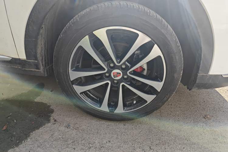 Used Roewe RX3 2020 1.6L Manual 4G Connect Super-Fresh Elite Edition Right Front Wheel Hub