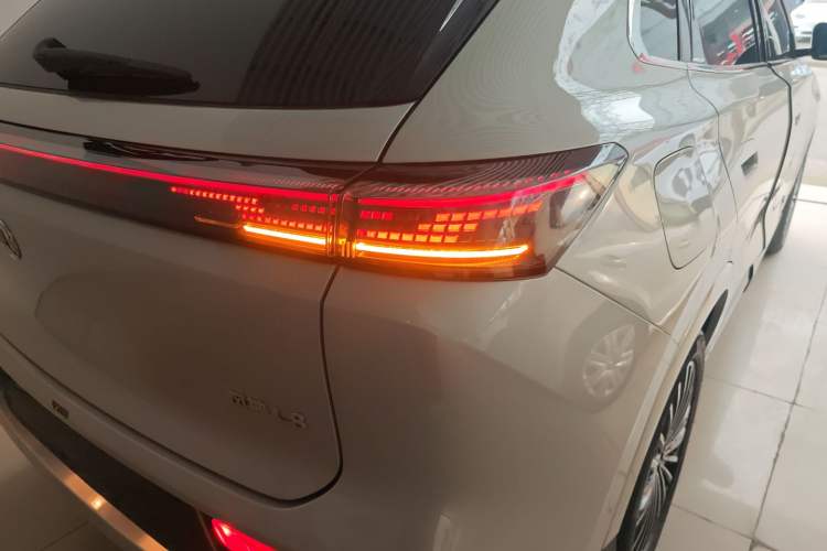 Used Dongfeng Aeolus L8 2025 Model 185KM Dream Edition Exterior 3