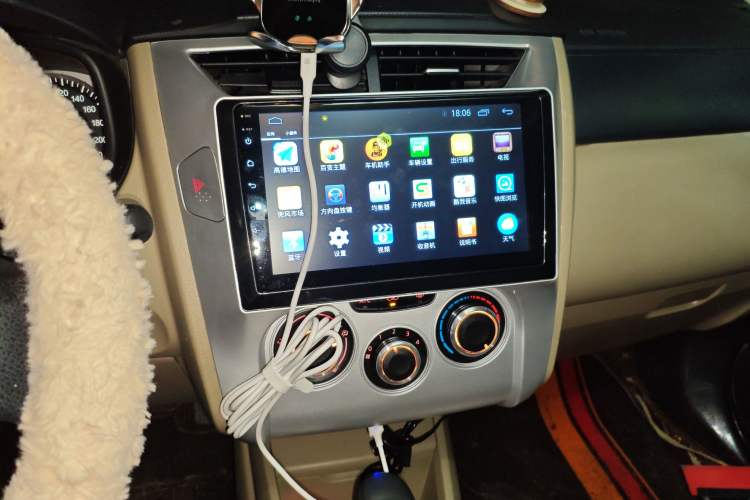 Used Venucia R50 2013 1.6L Automatic Fashion Edition