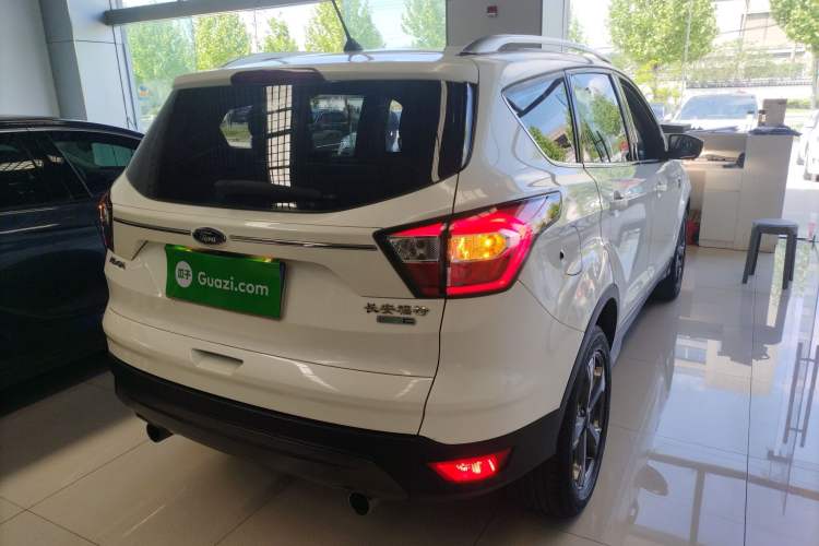 Used Ford Kuga 2019 EcoBoost 180 Two-Wheel-Drive Titanium Plus Model China V Standard
