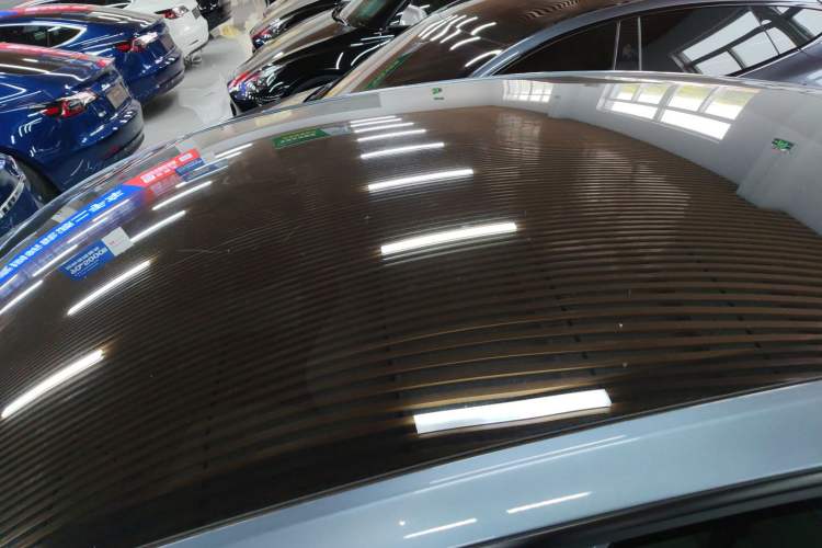 Used Tesla Model Y 2025 Rear-Wheel-Drive Version Roof