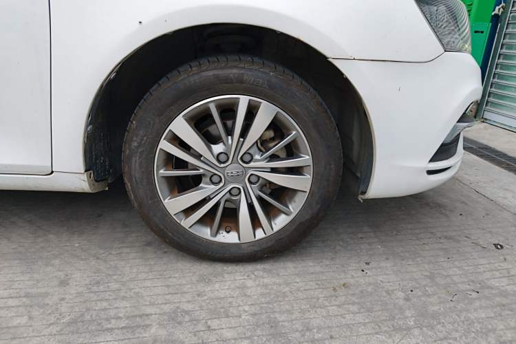Used Geely Auto Emgrand 2018 1.5L Manual Upward Connect Edition
