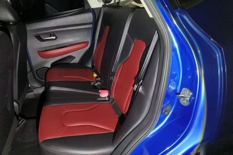 Used Haval H2s 2017 Blue Label 1.5T Dual-Clutch Luxury Model Left Rear Seat