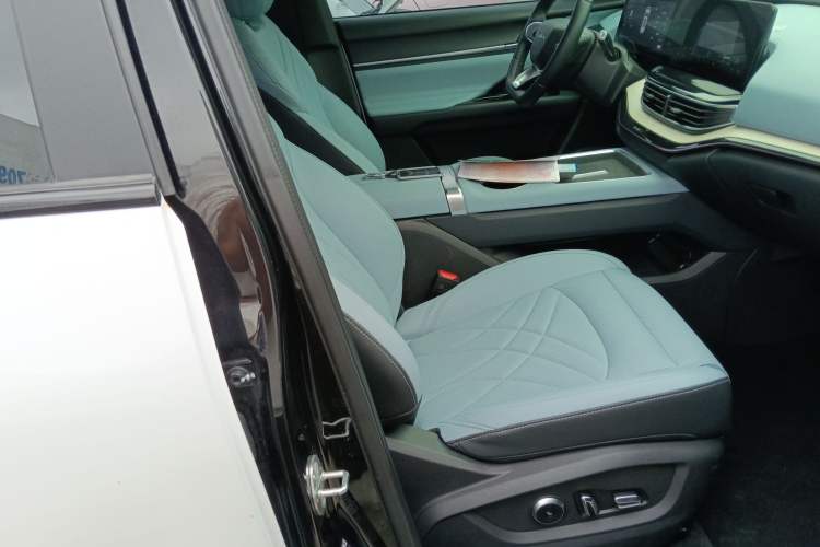 Used Chery New Energy eQ7 2023 512km Pro