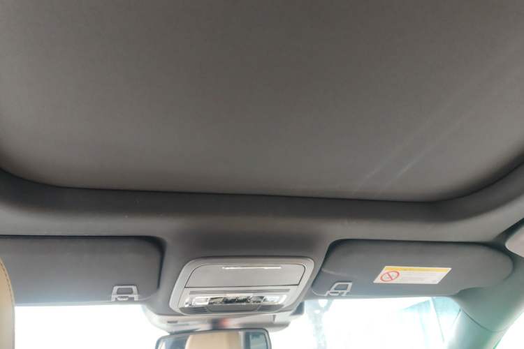 Used Lincoln Corsair 2021 2.0T Two-Wheel-Drive Luxury Edition