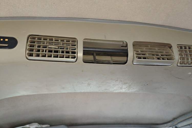 Used BAIC Weiwang 306 2013 1.2L Value Edition Basic 7-Seater A12 China IV Standard Headliner