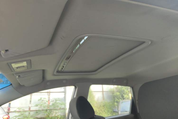 Used Changan CX20 2014 1.4L Manual Sunroof Navigation Version China V Standard
