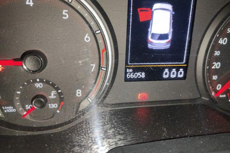 Used Volkswagen Tayron 2019 330TSI Two-Wheel Drive Luxury Model China VI Standard Odometer Close Up