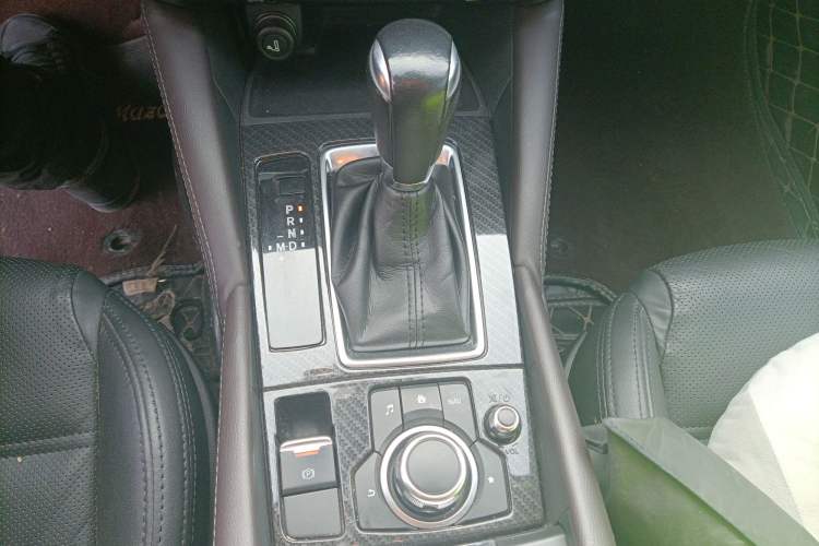 Used Mazda Atenza 2017 2.0L Blue Sky Luxury Edition