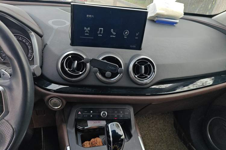 Used Wey VV5 2017 2.0T Ultra-Luxury Version
