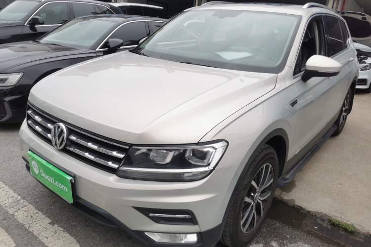 Used Volkswagen Tiguan L 2017 330TSI Automatic Two-Wheel Drive Luxury Edition