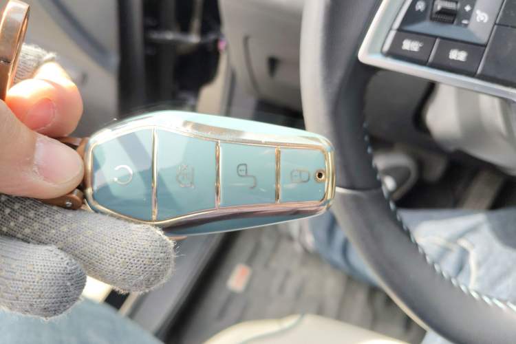 Used BYD Destroyer 05 2024 HONOR Edition DM-i 55KM Luxury Model Vehicle Key