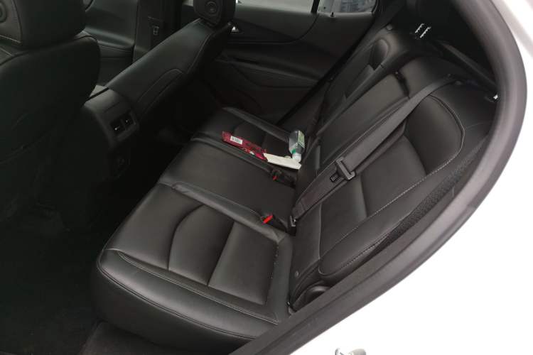 Used Chevrolet Equinox 2019 535T Automatic YuJie Edition China VI
