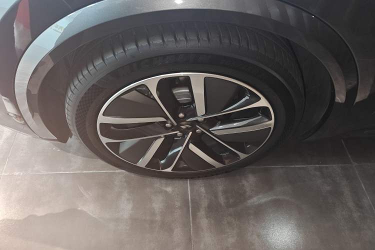 Used Li Auto L9 2024 Ultra Model
