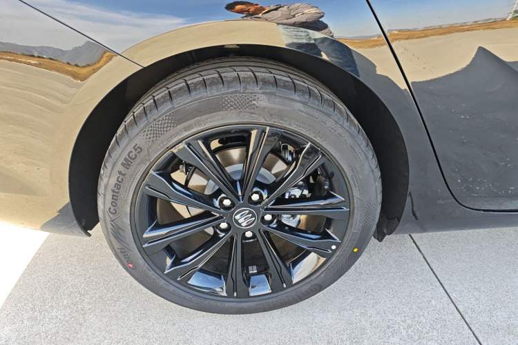 Used Buick Regal 2025 Model 28T Long-Range Enjoyment Edition Right Rear Wheel Hub