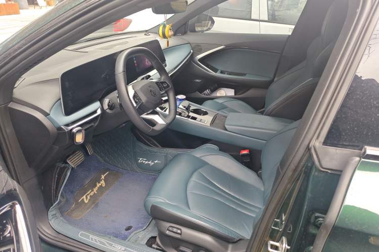 Used MG 7 2023 2.0T Automatic Trophy+ Ignition Glory Edition