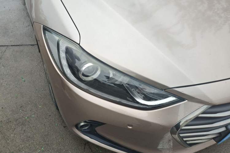 Used Hyundai Elantra (6th Generation / Lingdong) 2016 1.6L Automatic ZhiXuan · Luxury Version Right Front Headlight