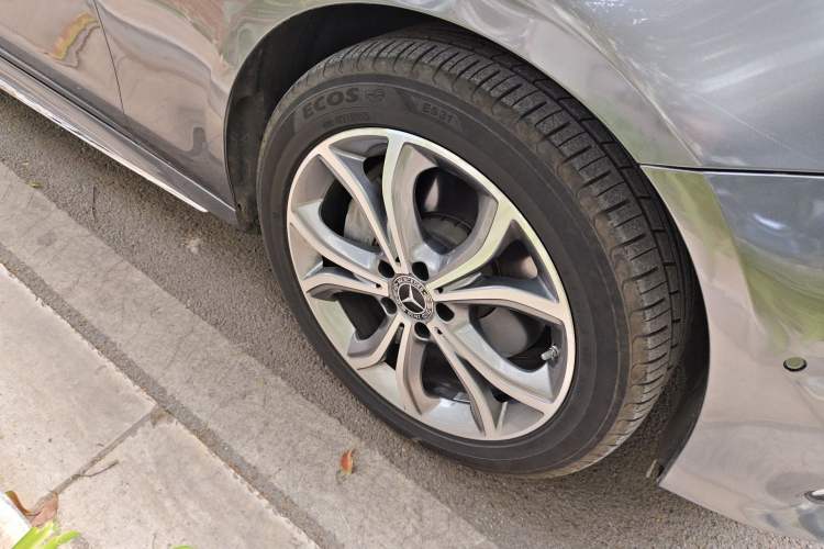 Used Mercedes-Benz E-Class 2020 E 300 L Stylish Model Right Front Wheel Hub