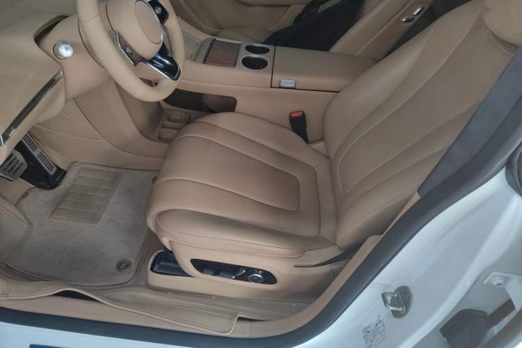 Used Hima Luxeed R7 2024 All-Electric 802 km Max
