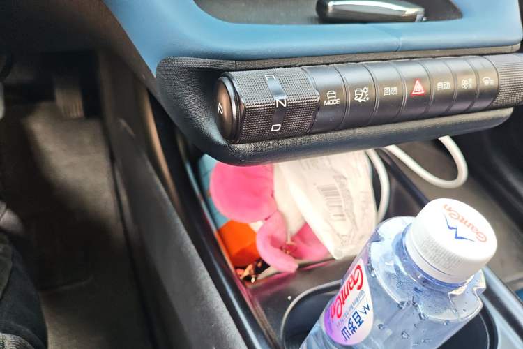 Used BYD Dolphin 2021 405 km Fashion Edition Gear Lever