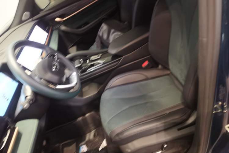 Used Geely Auto Monjaro L 2023 2.0TD High-Power Automatic Two-Wheel Drive Flagship Version
