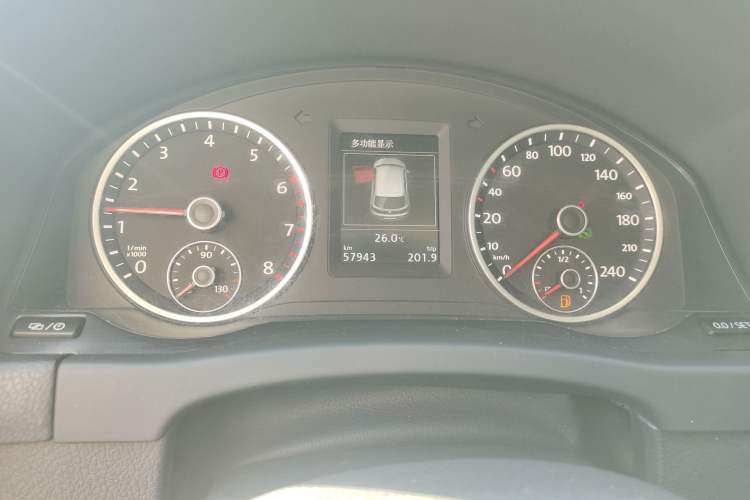 Used Volkswagen Tiguan 2016 300TSI Automatic Two-Wheel Drive Luxury Edition Instrument Cluster