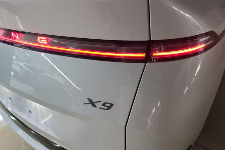 Used XPeng X9 2025 740 Ultra-Long Range Max
