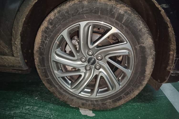 Used Lincoln Aviator 2020 3.0T V6 Four-Wheel Drive Premium Edition Right Front Wheel Hub