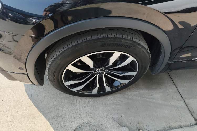 Used Volkswagen Tiguan L 2021 330TSI Automatic Two-Wheel Drive R-Line Enhanced Edition