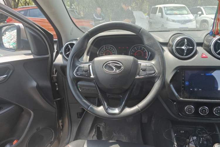 Used Soueast DX3 2018 1.5L Manual Luxury Model Steering Wheel
