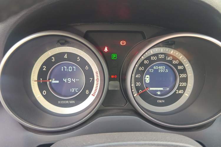 Used Bestune X80 2013 2.0L automatic comfort version
