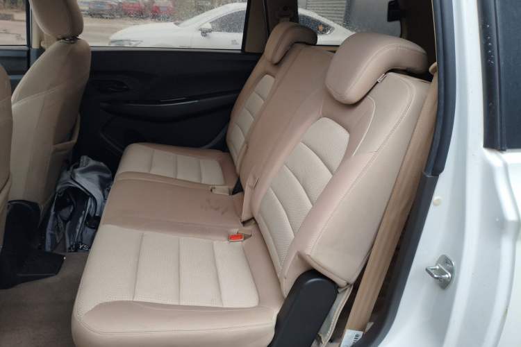 Used Wuling Hongguang 2018 1.5L S Standard Version L2B Left Rear Seat