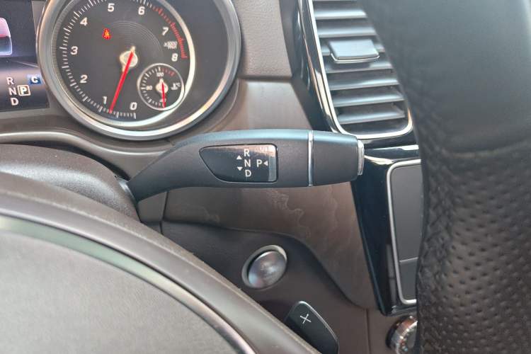 Used Mercedes-Benz GLE 2016 GLE 320 4MATIC Dynamic Edition Gear Lever