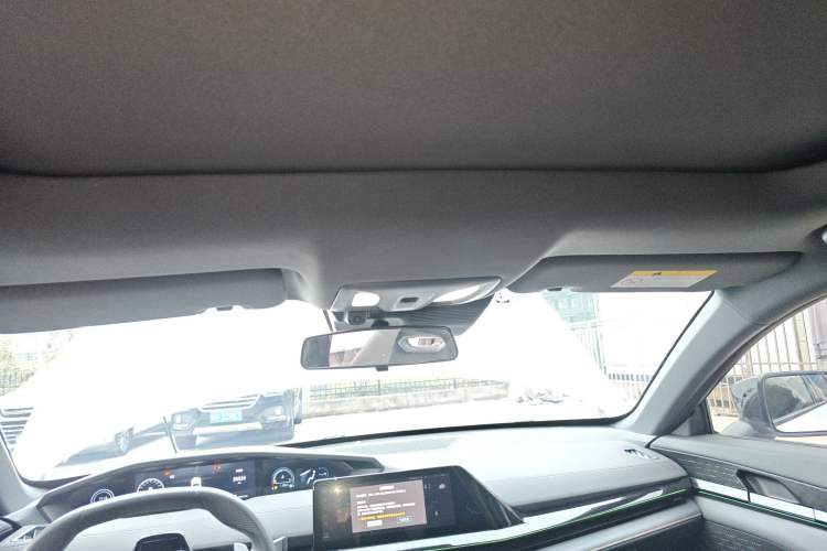 Used CHANGAN UNI-V 2023 1.5T Prestige Model Headliner