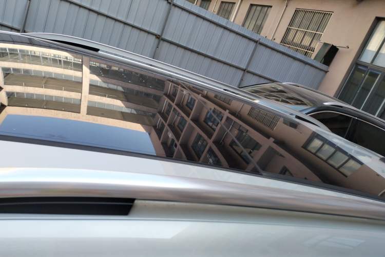 Used Volkswagen Tiguan L 2023 330TSI Automatic Two-Wheel Drive R-Line Enjoyment Edition Roof