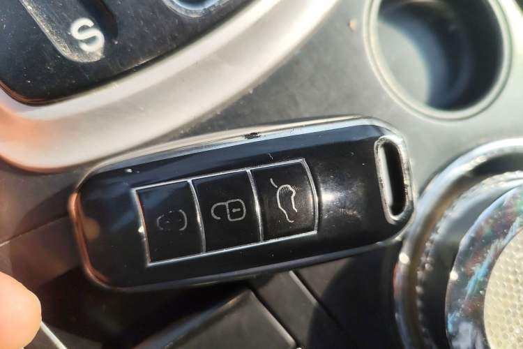 Used GAC Trumpchi GS5 2014 2.0L Automatic Two-Wheel Drive Anniversary Value Edition Vehicle Key