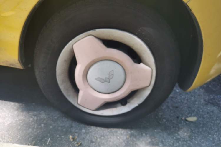 Used Wuling Hongguang MINIEV 2021 Macaron Premium Model – Lithium Iron Phosphate