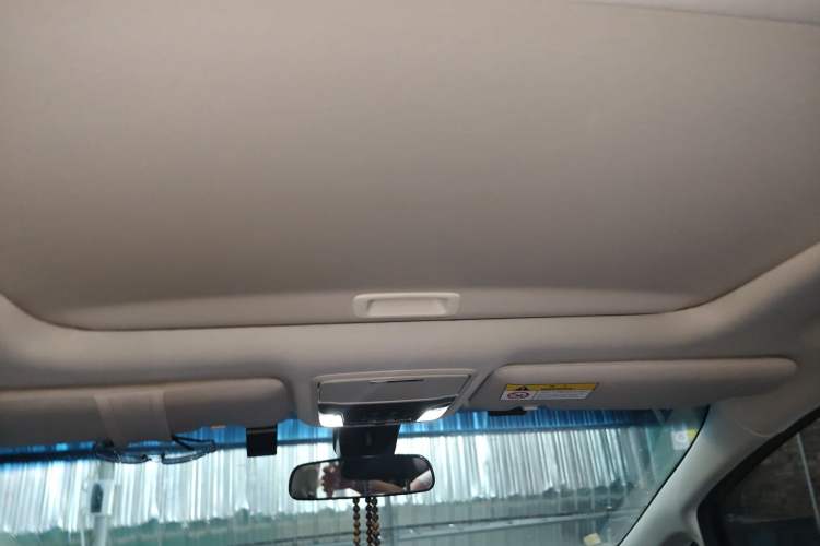 Used Honda Elysion 2022 2.0L eHEV Luxury Edition Headliner